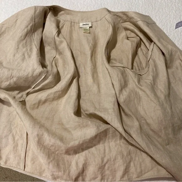 Neiman Marcus Exclusive 100% Linen Jacket | Snap Closure | Bold Buttons - Picture 7 of 11